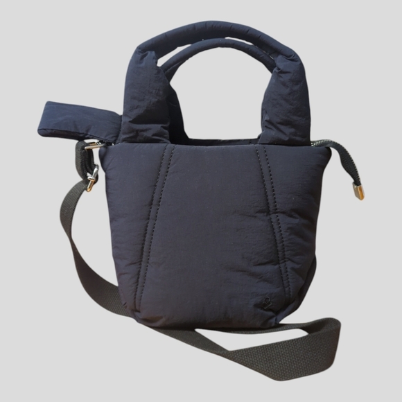 Street Level Hazel Mini Nylon Puffy Tote Rare Navy w Black Strap - Picture 1 of 10